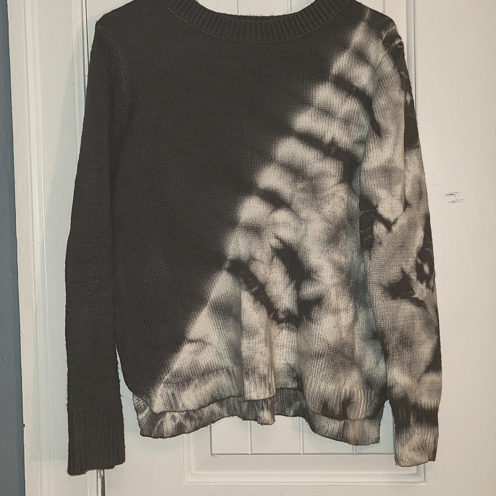 VERA WANG SIMPLY VERA TIE DYE SWEATER